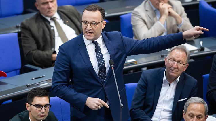 Wehrt sich gegen Kritik an seinem Handeln: Ex-Gesundheitsminister Spahn