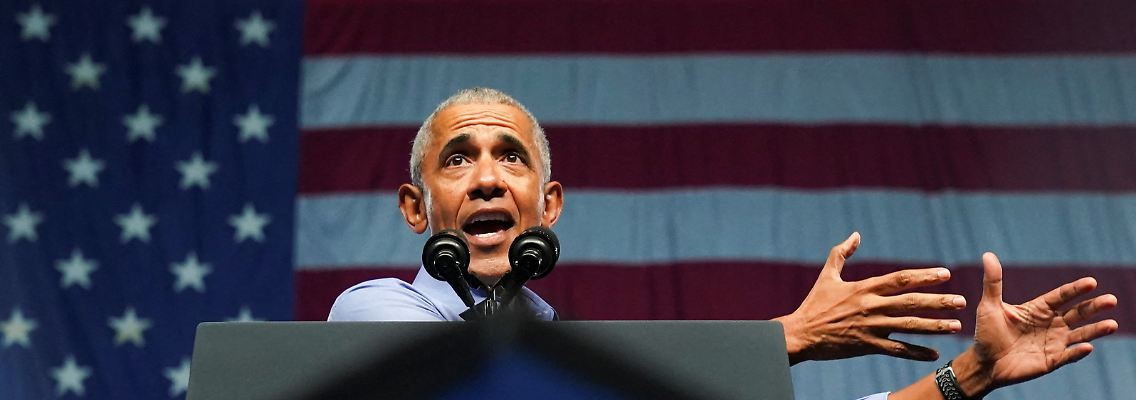 2022-11-06T020606Z_286470527_RC2YFX93PLO4_RTRMADP_3_USA-ELECTION-BIDEN-OBAMA.JPG