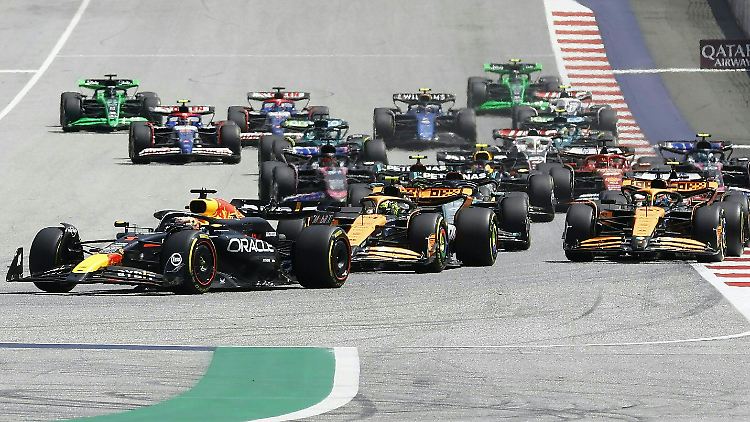 Verstappen gewinnt - aber nur knapp.