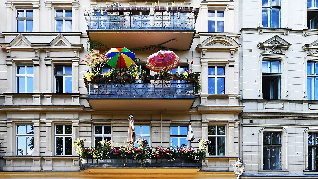 Bestlage-mit-Balkon-sind-bei-der-Wohnungssuche-schwer-zu-finden-Wer-kreativ-und-abseits-der-ueblichen-Pfade-von-Internet-und-Makler-sucht-hat-vielleicht-eher-Chancen