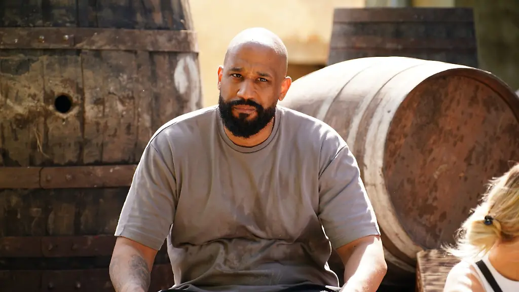 Jalil-kann-seiner-Verraeter-Kollegin-Anna-Carina-nicht-mehr-vertrauen-Quelle-RTL-Stefan-Gregorowius