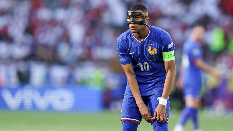 "Es ist schwierig, mit der Maske zu spielen", sagt Kylian Mbappé.