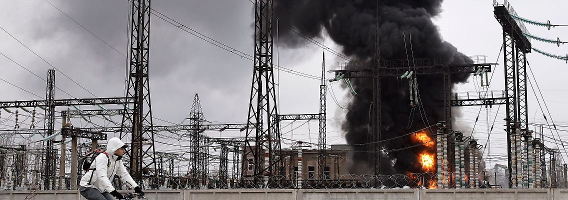 Ein Großteil der ukrainischen Energie-Infrastruktur fällt durch die russischen Angriffe mittlerweile aus