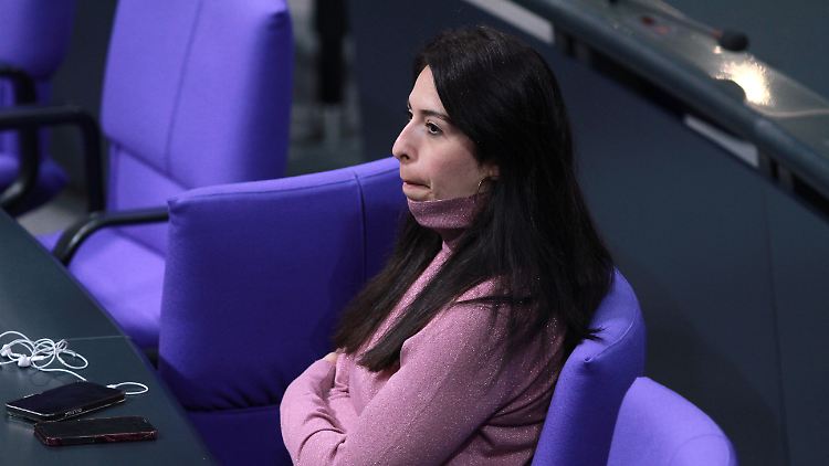 Sekmen soll heute schon an der Sitzung der Unionsfraktion im Bundestag teilnehmen.