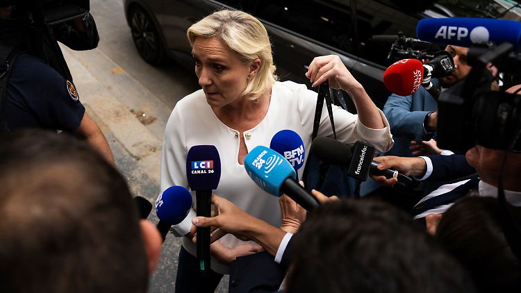 Le Pen widerspricht ihrem Parteichef Bardella.