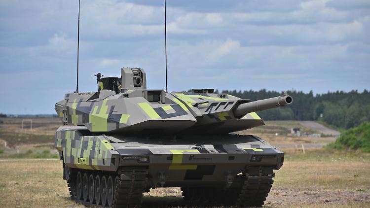 Der Panther soll dem Leopard in Bezug auf Elektronik überlegen sein.