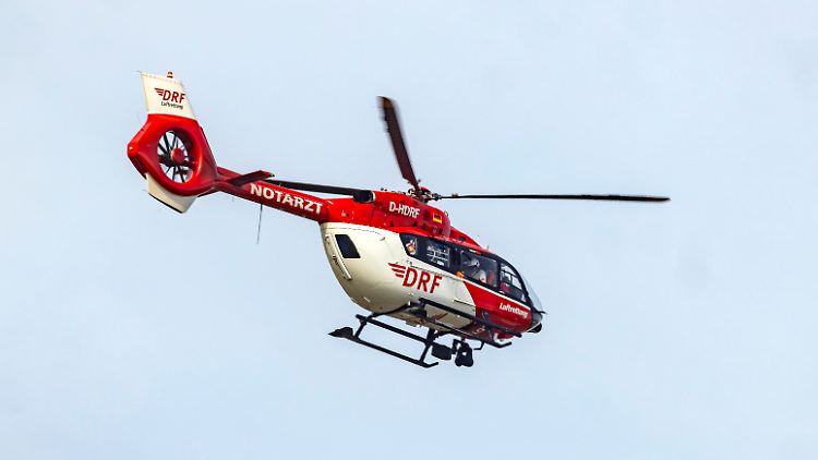 Der Neunjährige wurde mit einem Hubschrauber in eine Klinik geflogen, konnte aber nicht gerettet werden. 