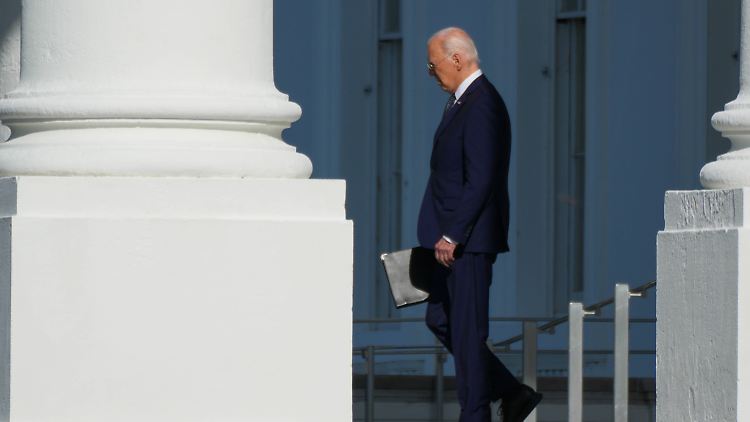 Biden buhlt derzeit bei einer Reihe von Demokraten um deren Unterstützung.