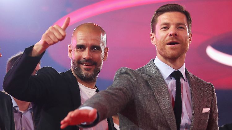 Zwei Männer, die maßgeblichen Einfluss auf den Fußball in Deutschland haben: Pep Guardiola und Xabi Alonso.