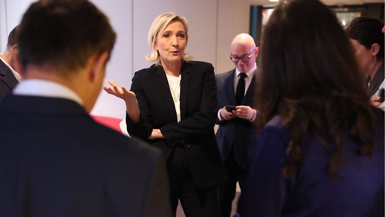 Einen Durchmarsch sehen die Umfragen für Le Pen nicht. 