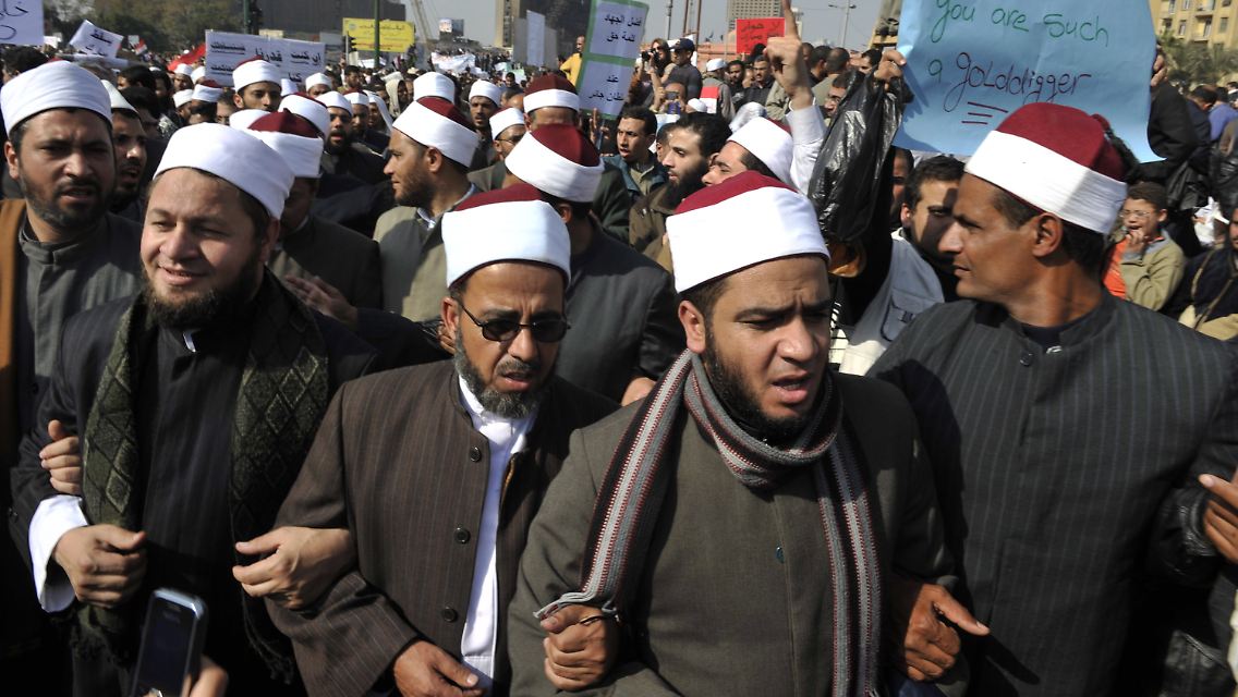 Ägyptische Geistliche bei der Demonstration in Kairo.