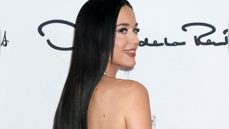 Katy Perry spart Textilien am Independence Day, 