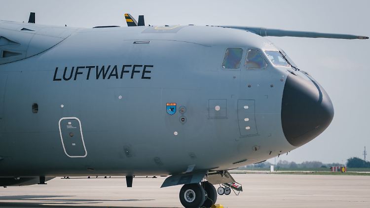 Die Bundeswehr gibt ihren Lufttransportstützpunkt im Niger auf. (Symbolbild)
