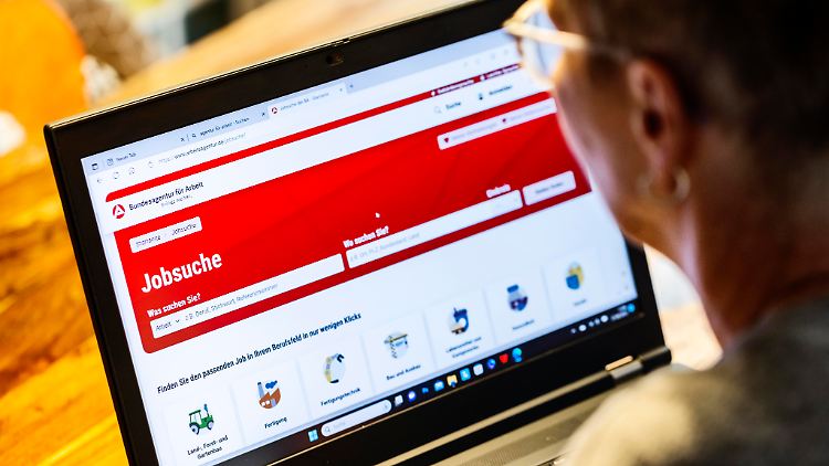Bislang gilt ein täglicher Arbeitsweg von 2,5 Stunden als zumutbar.