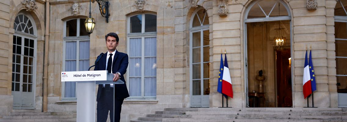 2024-07-07T192331Z_878514407_UP1EK771HV3W8_RTRMADP_3_FRANCE-ELECTION.JPG