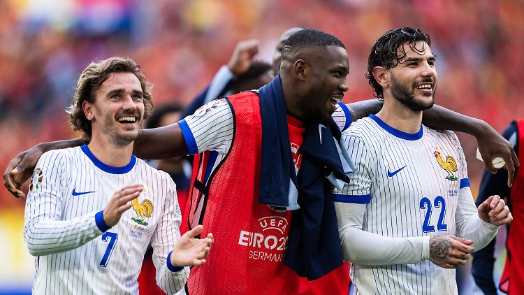 Antoine Griezmann (links) und ​Théo Hernandez spielen für Frankreich, sind fußballerisch aber in Spanien aufgewachsen.