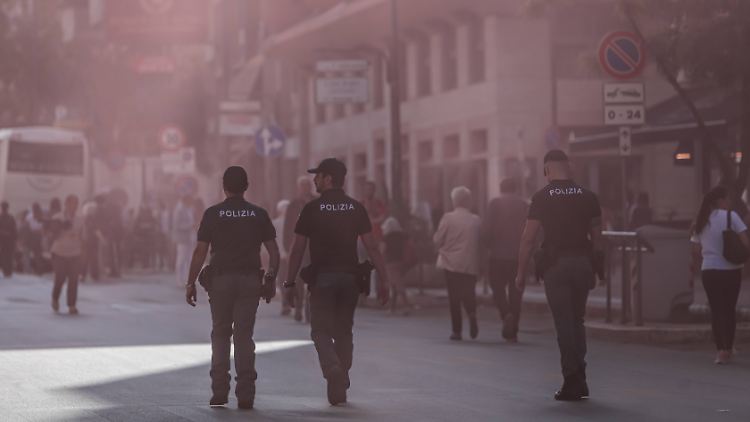 Italienische Polizisten in Palermo im  März dieses Jahres bei einer Demonstration gegen die Mafia