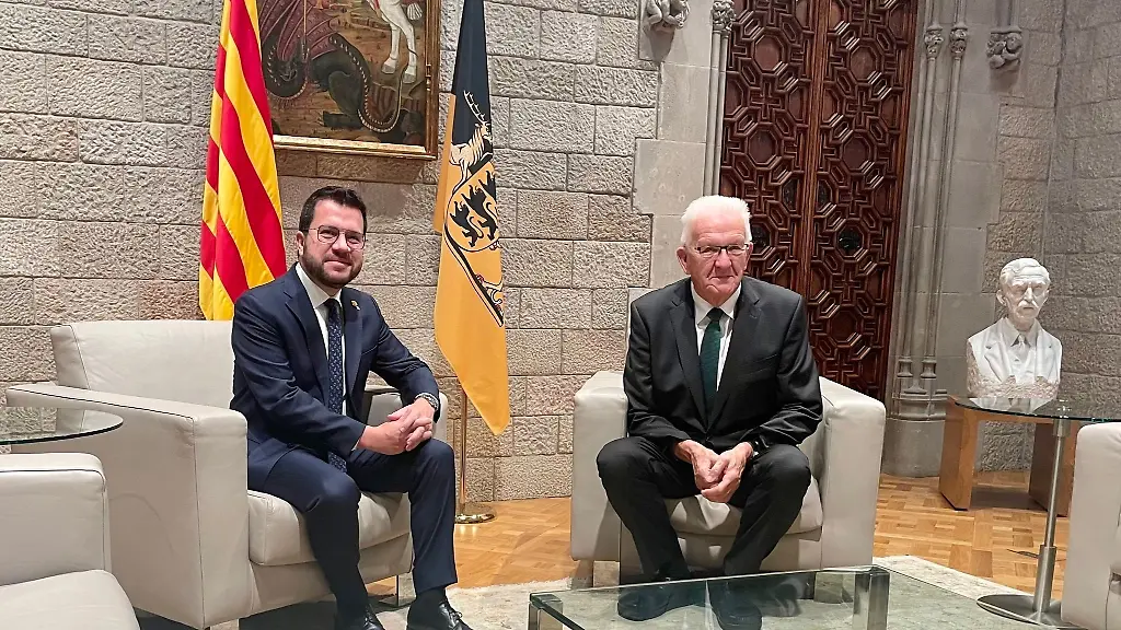 Winfried-Kretschmann-Gruene-r-wird-von-Kataloniens-Regionalspraesident-Pere-Aragones-zu-einem-Gespraech-empfangen