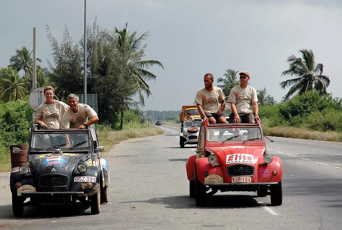 2006-11-24T000000Z-1651053008-GM1DUAASEQAA-RTRMADP-3-BENIN