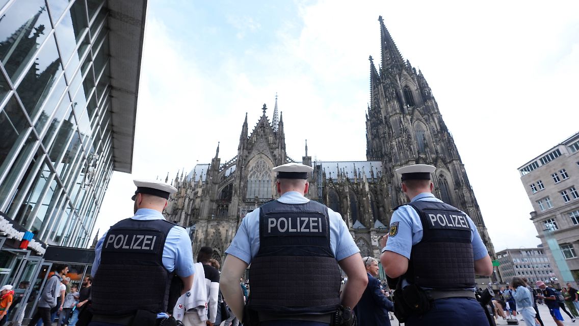 Die neue Gewalteskalation im Bereich der organisierten Kriminalität könne auch Auswirkungen auf Unbeteiligte haben, sagt Kriminaldirektor Esser.