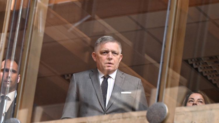 Robert Fico wird bleibende Schäden des Attentats davon tragen.