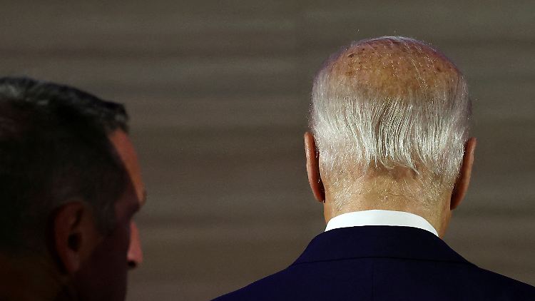 Noch sieht der 81-jährige Biden keinen Grund zum Rückzug.
