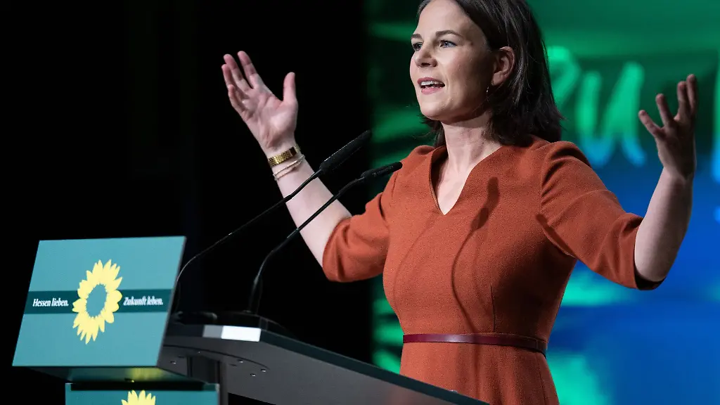Annalena-Baerbock-Buendnis-90-Die-Gruenen-spricht-auf-dem-Wahlkampfabschluss-der-Partei