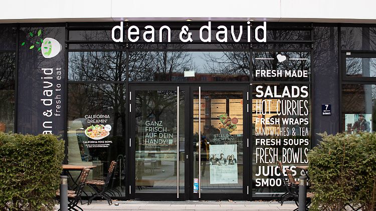 Die Kette dean&david expandiert in ganz Europa, hier eine Filiale in München.