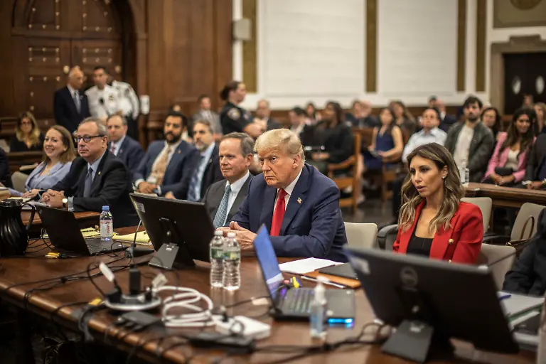 2023-10-03T152113Z-1657555953-RC22L3AMV4IU-RTRMADP-3-USA-TRUMP-NEW-YORK