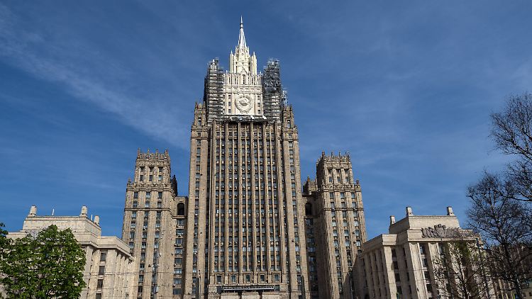 Im Außenministerium in Moskau lehnt man Verhandlungen mit der Ukraine ab.