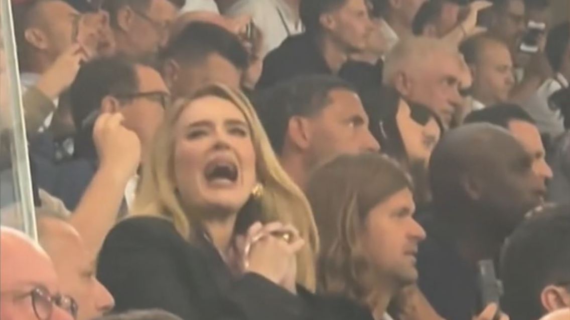 adele.JPG