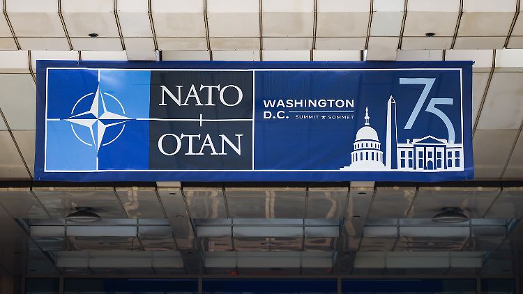 In Washington saßen erstmals auch die NATO-Neumitglieder Schweden und Finnland mit am Tisch.
