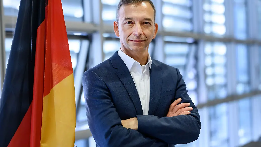 Der-Opferbeauftragte-der-Bundesregierung-Pascal-Kober