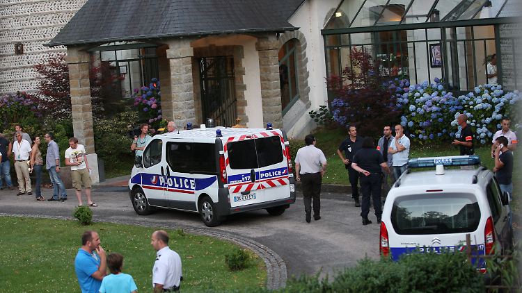 2012 ist Fränk Schleck nicht mehr da, die Presse lauert jedoch vor dem Team-Hotel von Radioshack - Nissan - Trek.