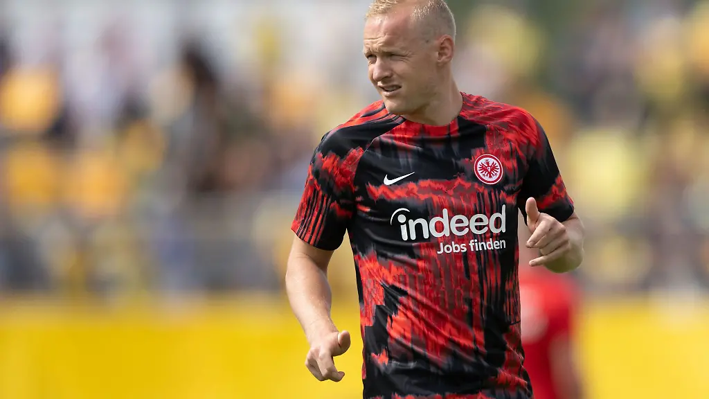 Sebastian-Rode-waermt-sich-auf