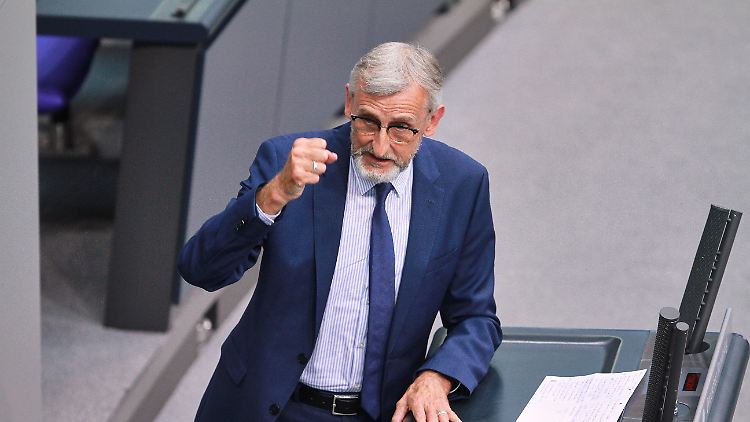 Sachsens Innenminister Armin Schuster bei einer Debatte im Juli im Deutschen Bundestag.