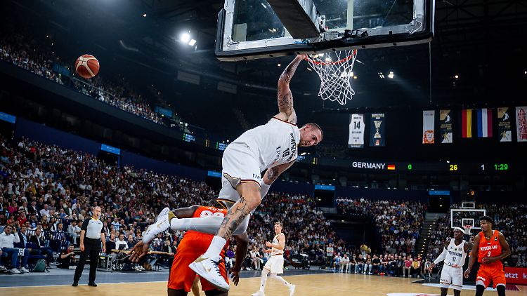 Daniel Theis lieferte spektakuläre Aktionen.