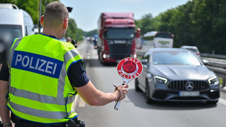 Die verstärkten Kontrollen zu Frankreich laufen am 19. Juli aus. Faeser kündigte eine erneute Anmeldung in der EU an.