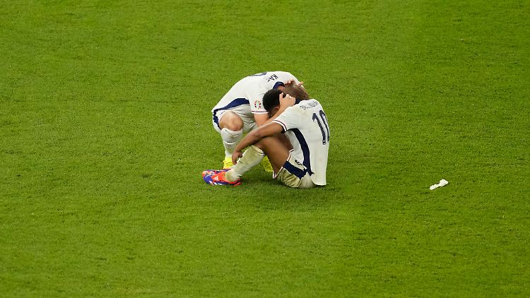 Harry Kane tröstete nach der England-Pleite den völlig aufgelösten Jude Bellingham.