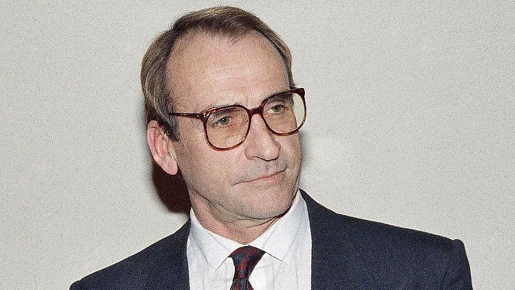 Der US-Schauspieler James Sikking wurde 90 Jahre alt.