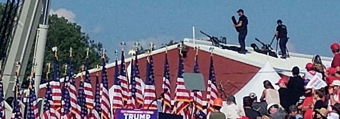 epi_220808622_REUTERSFOTO_2024-07-14T125456Z 1341045671 RC2UU8AID51A RTRMADP 3 USA-ELECTION-TRUMP.JPG_Snipers on a roof at.jpg