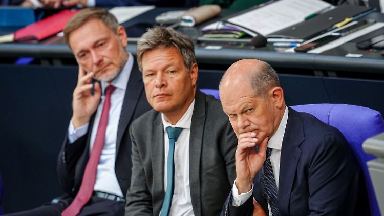 Wochenlang hatten Kanzler Olaf Scholz, Vizekanzler Robert Habeck und Finanzminister Christian Lindner immer wieder über Stunden im Kanzleramt zusammengesessen.