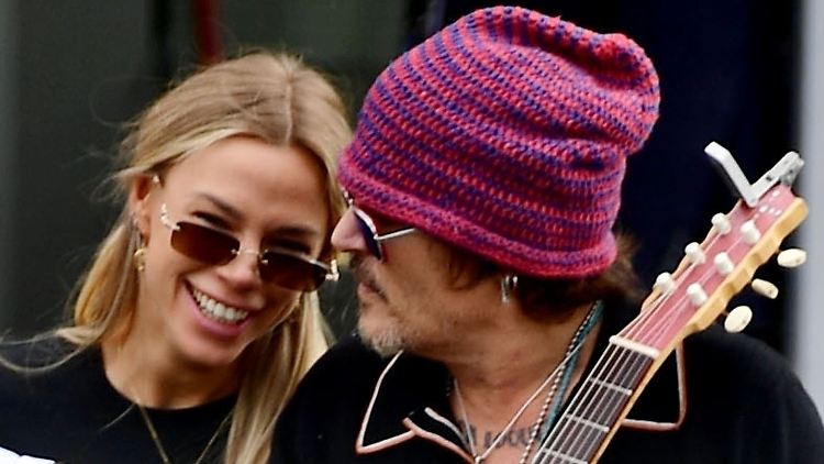 Geht da was? Johnny Depp mit Yulia Vlasova in London.