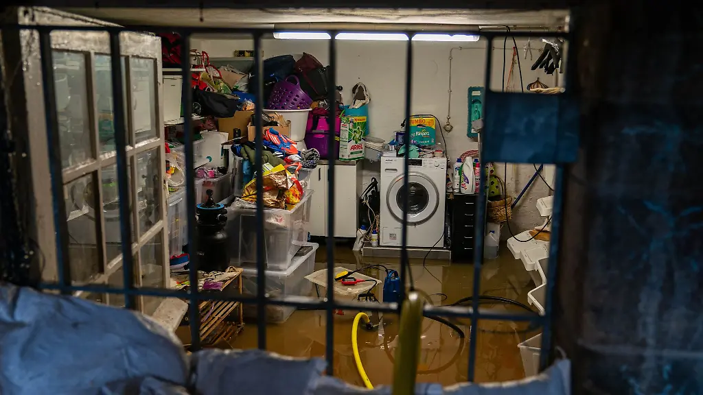 In-Regionen-mit-haeufigen-Ueberschwemmungen-ist-eine-Hausratversicherung-ein-wichtiger-Schutz