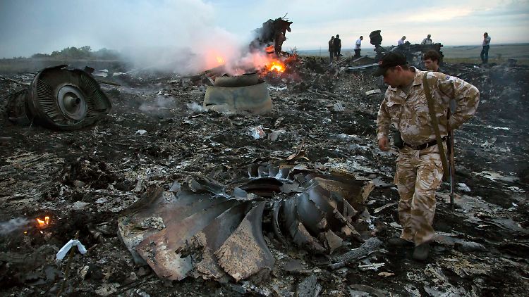 In dem Fall der abgeschossenen MH17 wurden zwei Russen und ein Ukrainer 2022 in Abwesenheit zu lebenslanger Haft verurteilt.