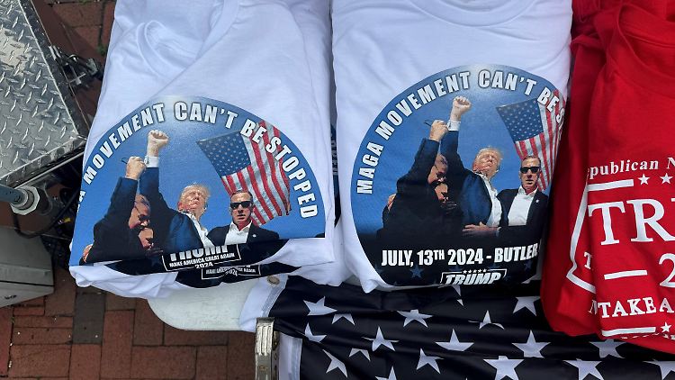 Neben Shirts waren auch Anstecker bei Republikanern sehr beliebt.