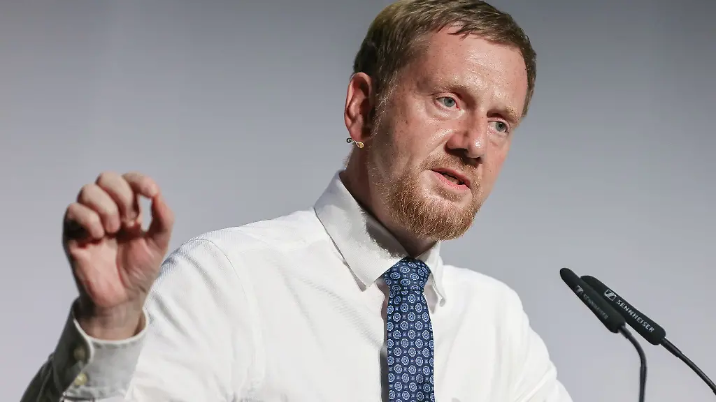 Michael-Kretschmer-CDU-Ministerpraesident-von-Sachsen-spricht-auf-dem-Ostdeutschen-Energieforum