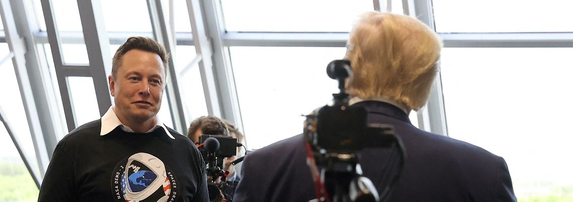 2024-07-16T111039Z_629468162_RC2AW8A7XAM7_RTRMADP_3_USA-ELECTION-TRUMP-MUSK.JPG