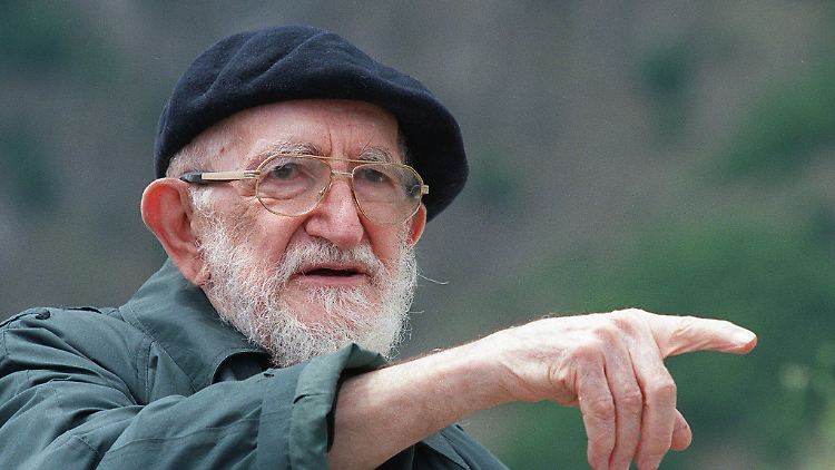 Die Baskenmütze war das Markenzeichen von Abbé Pierre.