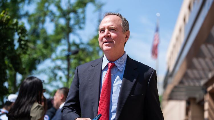 Schiff sitzt seit über zwanzig Jahren im US-Kongress.